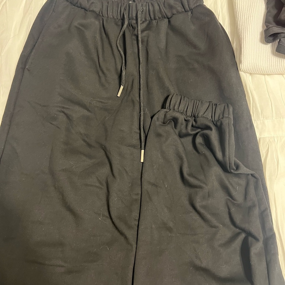 adika sweatpants